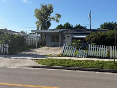 1005 12th Ave S, Lake Worth, FL 33460 - photo 2