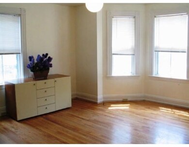 781 Boylston St unit 1, Chestnut Hill, MA 02467 - photo 4