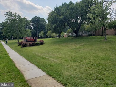 8353E Dunham Ct unit 643, West Springfield, VA 22152 - photo 2