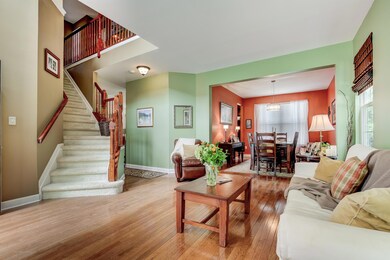 005_Living Room