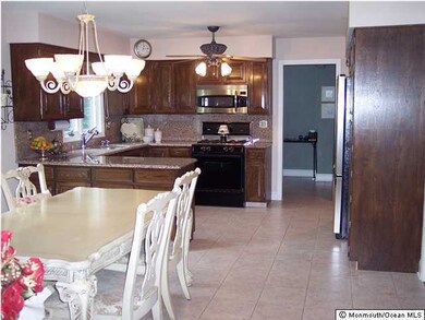 20 N Point Dr, Colts Neck, NJ 07722 - photo 4