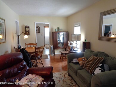 214 E Hodge Ave, Lansing, MI 48910 - photo 4