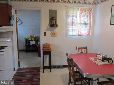 175 Maple Ave, Keyser, WV 26726 - photo 3