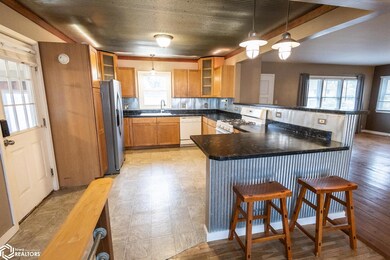 1410 3rd Ave N, Clear Lake, IA 50428 - photo 7