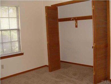 2114 Hollyhill Rd, Pensacola, FL 32526 - photo 3