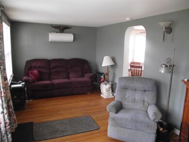 35 Genesee Ave, Rensselaer, NY 12144 - photo 7