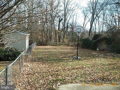 1410 Pacific Ave, Capitol Heights, MD 20743 - photo 2