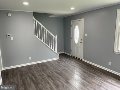 8715 Jenifer Rd, Parkville, MD 21234 - photo 5