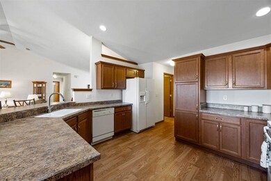 2211 Agate St, Marion, IA 52302 - photo 6