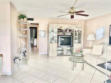 1093 Yarmouth E, Boca Raton, FL 33434 - photo 6