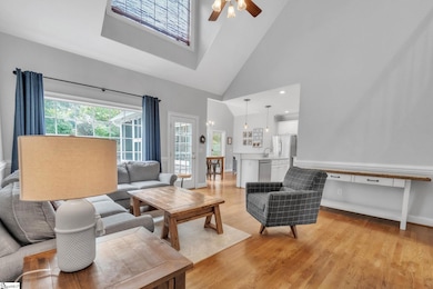 201 N Silver Beech Ln, Greer, SC 29651 - photo 7