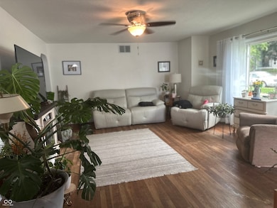 312 W 2nd St, Greensburg, IN 47240 - photo 6