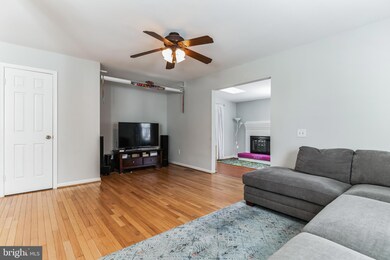 4113 Rust Rd, Fairfax, VA 22030 - photo 7