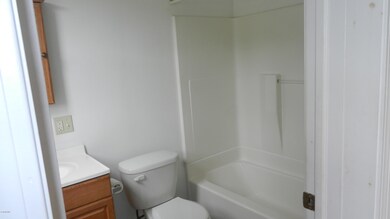 13 Tyler St, North Adams, MA 01247 - photo 7