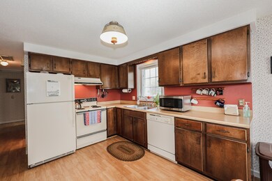 187 S Tibbetts Ave, Wells, ME 04090 - photo 6