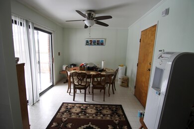 Kitchen Eating Space