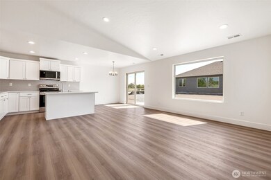 311 Sandy Loop, Moses Lake, WA 98837 - photo 5