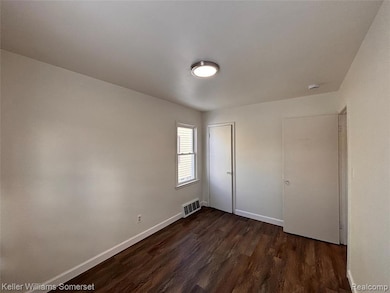 19425 Fenmore St, Detroit, MI 48235 - photo 5