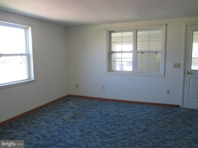 209 S West St, Harrington, DE 19952 - photo 2