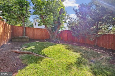 2219 Sweetbriar Dr, Alexandria, VA 22307 - photo 4