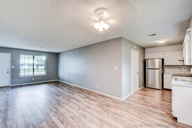 1030 E 144th Place, Glenpool, OK 74033 - photo 6