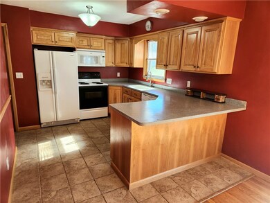 3302 Loveland Ave, Erie, PA 16506 - photo 2