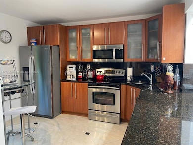 20246 NE 34th Ct unit 46, Miami, FL 33180 - photo 6