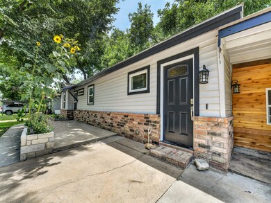 1409 W Ball St, Weatherford, TX 76086 - photo 6