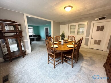 307 Clinton St, Elmore, OH 43416 - photo 3