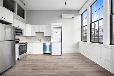 22 Waverly St, Worcester, MA 01604 - photo 4