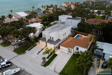 212 W Acapulco St unit A and B, South Padre Island, TX 78597 - photo 2