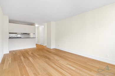 145 W 67th St unit 9A, New York, NY 10023 - photo 3