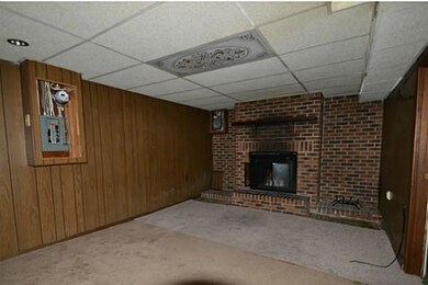 2401 E Tiffin Ave, Des Moines, IA 50317 - photo 7