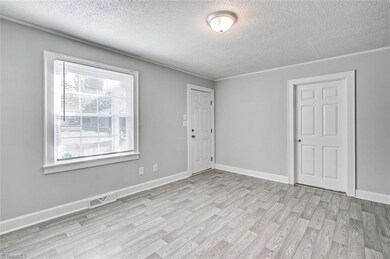 1110 Asheboro St, High Point, NC 27260 - photo 6