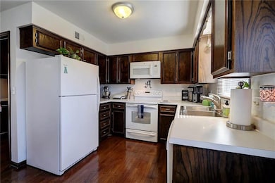 10220 Long St, Lenexa, KS 66215 - photo 7