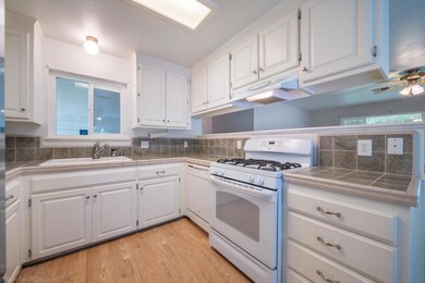 Kitchen w/ gad range