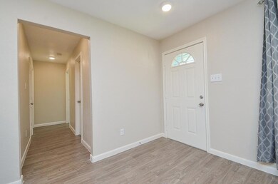 5325 Browncroft St, Houston, TX 77021 - photo 6