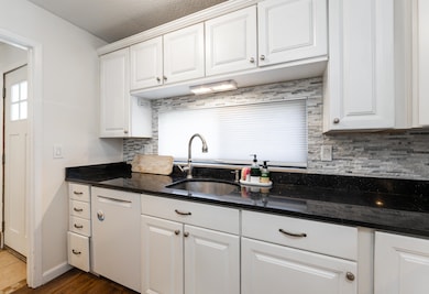 111 Coburn Ave unit U163D, Nashua, NH 03063 - photo 7