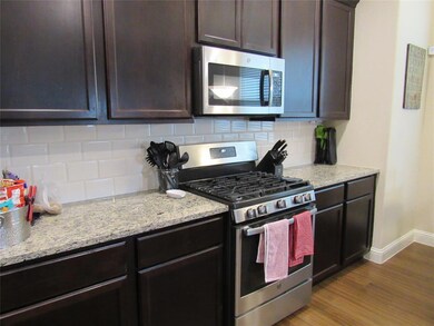 1438 Bluebonnet Blvd, Gainesville, TX 76240 - photo 4