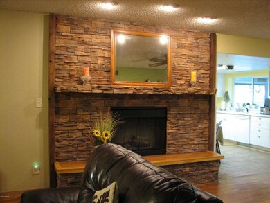 ELECTRIC FIREPLACE