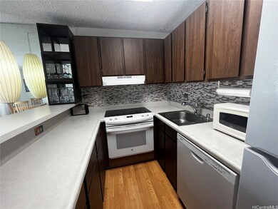 The Four Paddles unit 1912, Honolulu, HI 96815 - photo 3