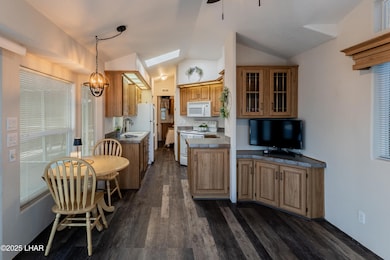 1905 Victoria Farms Rd unit 137, Lake Havasu City, AZ 86404 - photo 7