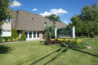 475 Little East Neck Rd unit L467, West Babylon, NY 11704 - photo 2