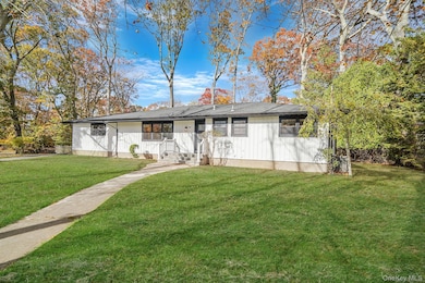 780 Westview Dr, Mattituck, NY 11952 - photo 2