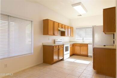 9828 E Knowles Ave, Mesa, AZ 85209 - photo 2