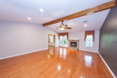 Living Room with gas log fireplace