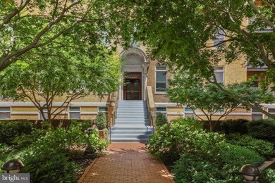 The Columbia Residences unit 429, Washington, DC 20037 - photo 2