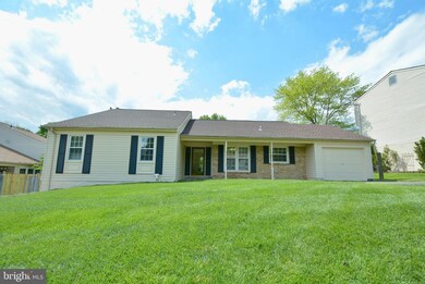 6818 Rock Creek Ct, Alexandria, VA 22306 - photo 2