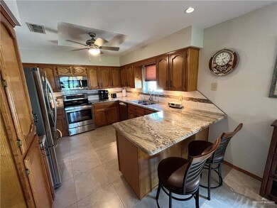 313 Rebecca Dr, Alamo, TX 78516 - photo 4