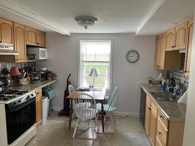 29 Frairy St unit 1, Medfield, MA 02052 - photo 4